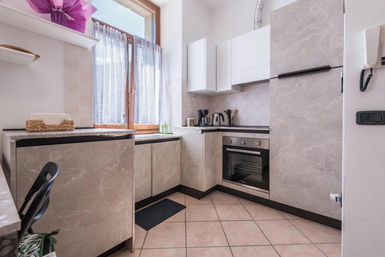 Appartamento Ania Vista Castello Tenno Luaran gambar