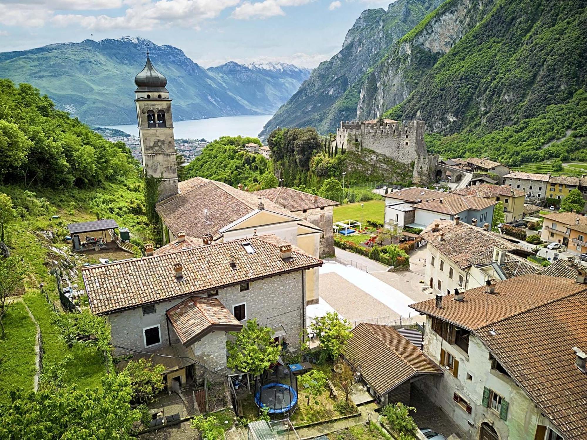 Appartamento Ania Vista Castello Tenno Luaran gambar
